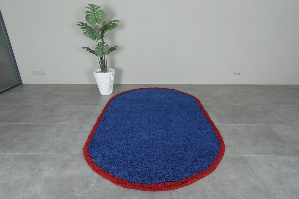 Oval handwoven rug - Abstract amazigh design - Moroccan wool rug