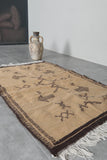 Vintage Moroccan kilim Rug 3.2 x 4.9 ft - Handwoven Tribal Symbols