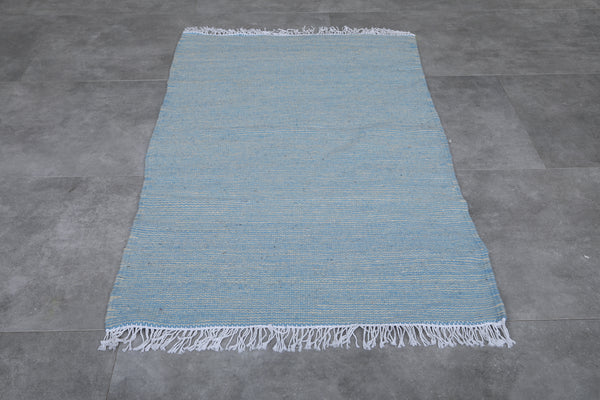 Moroccan rug – Soft blue minimalist style with fringe | 3.1 x 5.1 FT