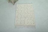 2.2 x 3.2 ft Moroccan Rug - Ivory Wool with Geometric Pattern