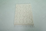 2.2 x 3.2 ft Moroccan Rug - Ivory Wool with Geometric Pattern