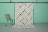 4.8 x 7.9 FT Moroccan Rug – Diamond Pattern on Ivory Background