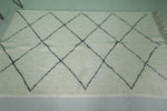 4.8 x 7.9 FT Moroccan Rug – Diamond Pattern on Ivory Background