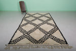 5.7 x 10.3 FT Moroccan Wool Rug – Bold Black Geometric Pattern