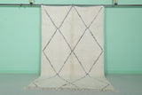 5.1 x 8.1 FT Moroccan Rug – Ivory Diamond Design for Modern Homes