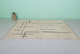 Moroccan rug 5.3 X 8.1 Feet