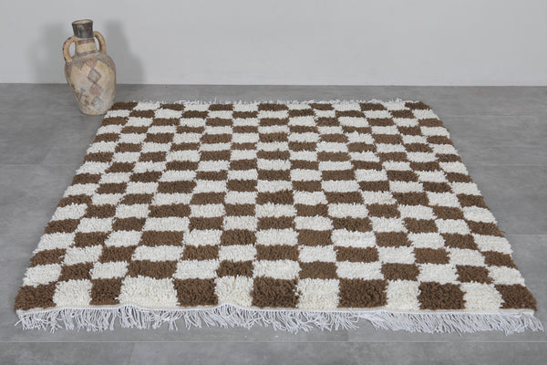 Moroccan handmade checkered rug – 5.2 x 5.8 Feet