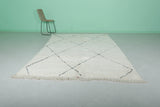 6.4 x 10.2 FT Moroccan Rug – White with Black Diamond Design