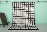 Handmade Berber Beni Ourain Rug – 4.6 x 6.5 ft Black and White Grid