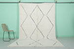 6.6 x 10.2 FT Moroccan Rug - Off-White Minimalist Diamond Pattern