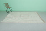 Modern Moroccan Rug 5.1 X 8.2 FT - Ivory with Geometric Line Pattern