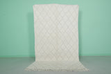 4.7 x 8.3 FT White Moroccan Rug – Plush Diamond Pattern