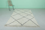 5.4 x 7.3 FT Moroccan Wool Rug - Classic Cream & Black Diamond Pattern