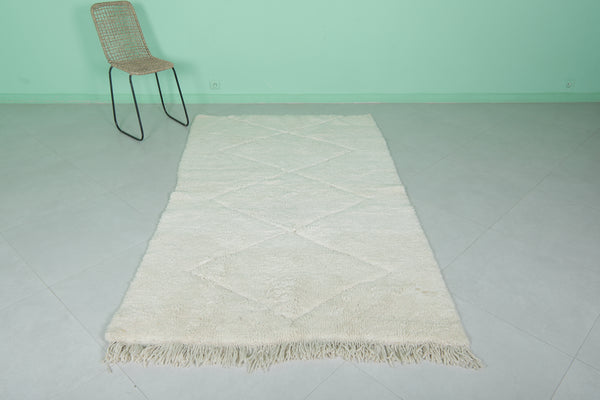 4.4 x 7.8 FT Moroccan rug – Ivory rug with subtle diamond pattern
