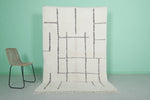 5.3 x 7.8 FT Moroccan Rug – Ivory with Minimalist Geometric Lines