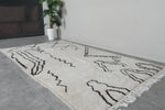 Long Beni Ourain Rug - Abstract Moroccan Wool | 4.7 x 8.2 FT