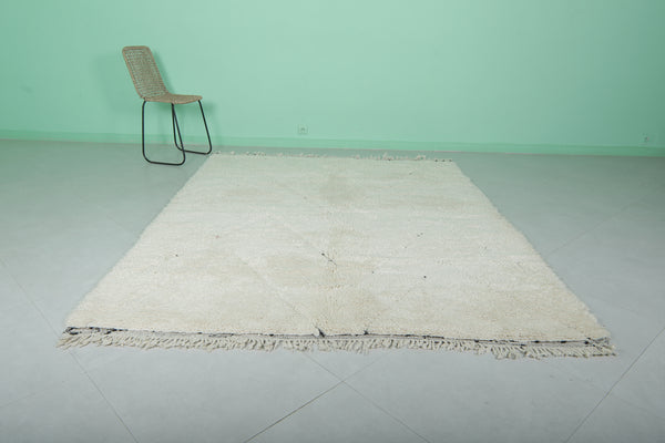 6.6 x 8.5 FT minimalist Moroccan rug - Ivory with subtle geometric design