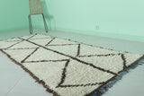 Moroccan Berber Rug – 3.2 x 8.5 ft | Minimalist Geometric Design