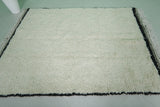 Minimalist Moroccan Rug with Black Border – 5.2 x 6.6 ft, Handwoven Ivory