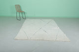 5.5 x 7.7 FT Moroccan Rug – Minimalist Ivory Diamond Pattern