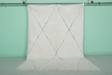 5.5 x 7.7 FT Moroccan Rug – Minimalist Ivory Diamond Pattern