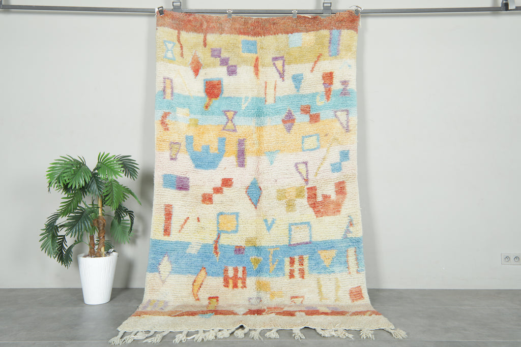 Moroccan rug with geometric design 4.8 ft x 8.4 ft - Handmade
