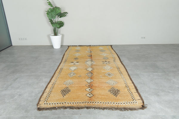 Vintage geometric azilal Moroccan rug - 5 ft x 10.3 ft - Handwoven wool carpet