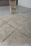 Round Moroccan Wool Rug - 5.1 ft Grey with Diamond Pattern