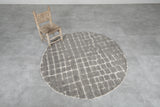 Round Moroccan Wool Rug – 5 ft, Cozy Gray Checkered Pattern