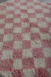 Round Pink and White Checkered Moroccan Wool Rug - 5 ft