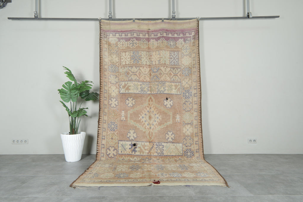 Geometric Moroccan rug 5.8 feet x 11.3 feet - Handmade