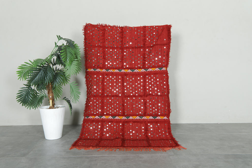 Authentic handwoven Moroccan kilim rug - Red geometric flat-weave - 2.9 ft x 4.9 ft