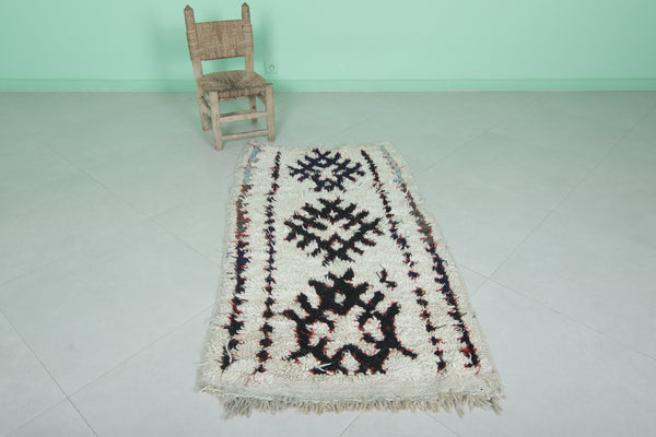 Authentic Moroccan berber rug - 2.7 x 5 ft | Ivory with dark tribal patterns
