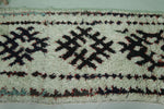 Authentic Moroccan Berber Rug - 2.7 x 5 ft | Ivory with Dark Tribal Patterns