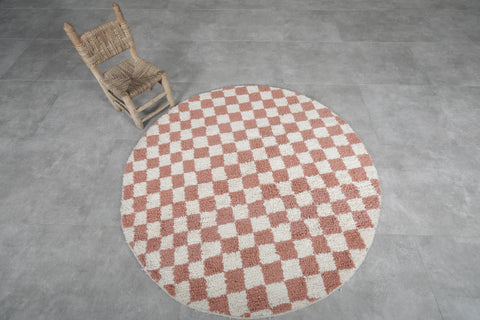 Pink Checkered Rug – Handmade Round Rug for Chic Interiors