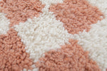 Round Peach and White Checkered Moroccan Wool Rug - 5 ft