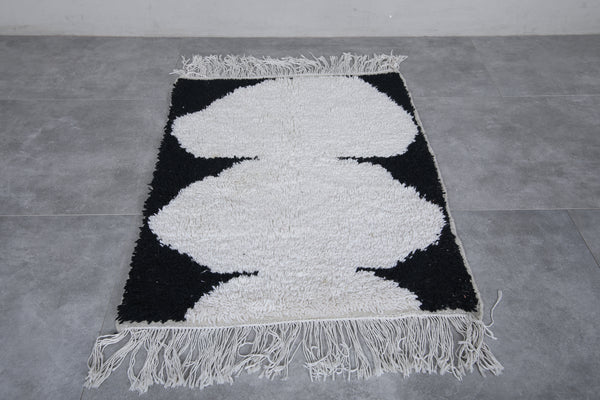 Small Moroccan beni ourain rug – 2.7 x 3.7 ft | Black & white abstract
