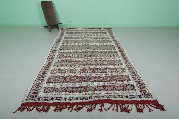 Authentic Large Moroccan Rug – 5.3 FT X 10.1 FT | Intricate Berber Patterns