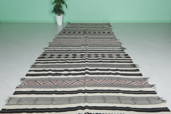 Vintage Moroccan Rug – 4.9 FT X 16.3 FT | Handwoven with Unique Geometric Design