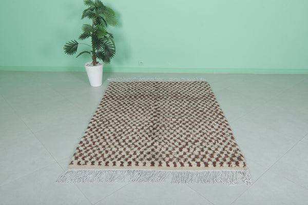 Handwoven Moroccan checkered rug – 4.7 x 6.6 ft