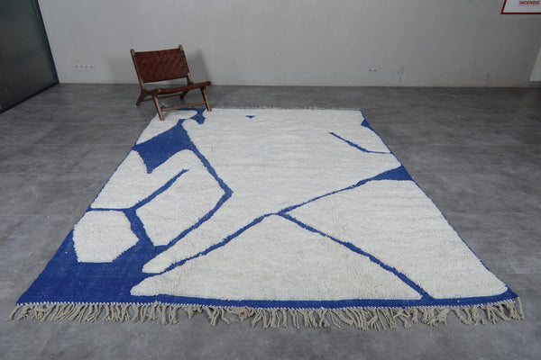 White wool Moroccan rug with blue patterns – Custom sizes