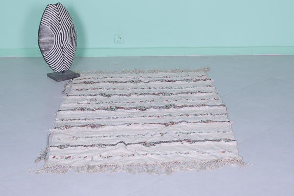 Beige handwoven berber Moroccan rug - 3.6 FT X 5.5 FT