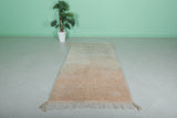 Moroccan wool rug  3.9 FT x 7.9 FT