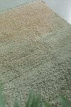 Moroccan wool rug  3.9 FT x 7.9 FT