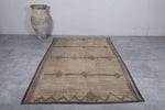 Mat de tuareg hecha a mano de vintage 5.6 pies x 8.5 pies