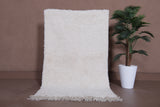 2.9 X 4.7 FT Moroccan Rug - Small Handwoven Ivory Shag Rug with Tassels