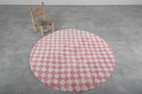 Round Moroccan Wool Rug - 5 ft | Pink & White Checkered Pattern