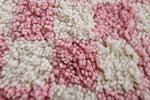 Round Moroccan Wool Rug - 5 ft | Pink & White Checkered Pattern