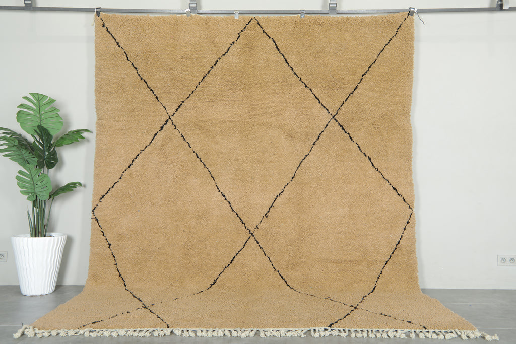 Beige Moroccan rug with black di design - 8.5 ft x 10.3 ft