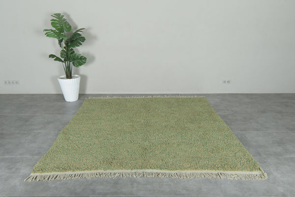 Minimalist wool Moroccan rug in green & beige - 7.3 ft x 7.4 ft